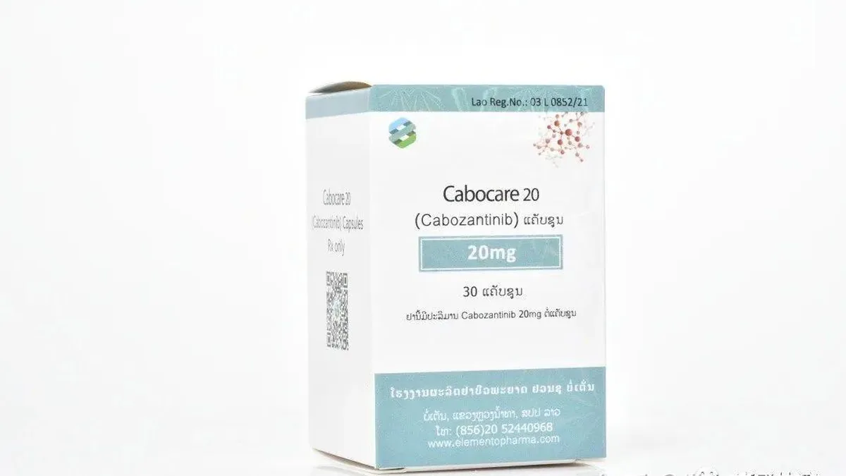 印度版和孟加拉版卡博替尼药盒对比,展示不同包装和防伪码位置